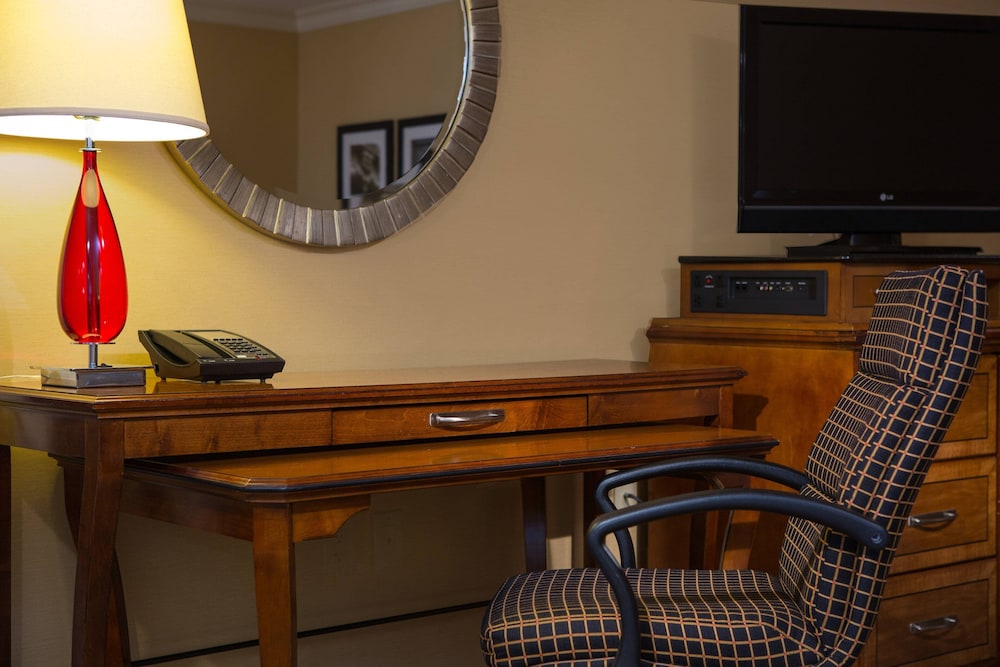 Marriott Inner Harbor 53/56
