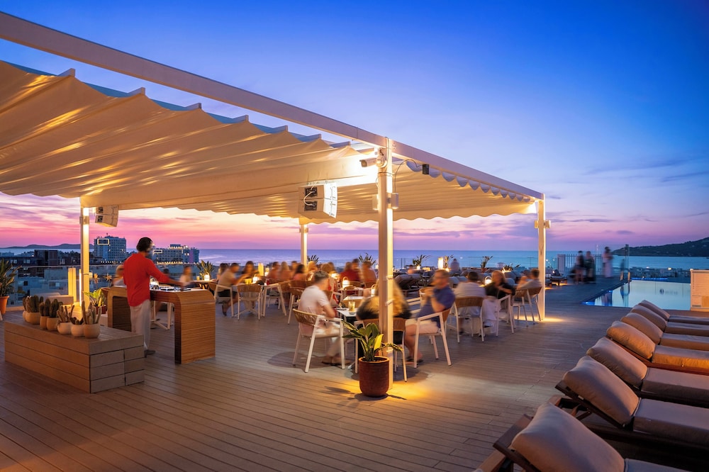 Innside Ibiza 57/64