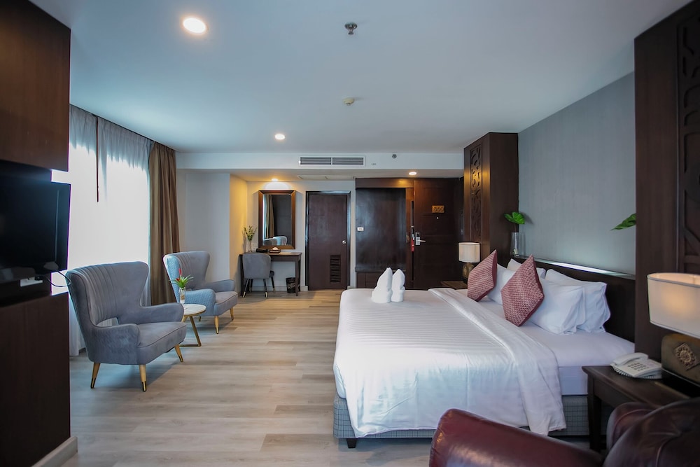 Empress Pattaya Hotel 15/50