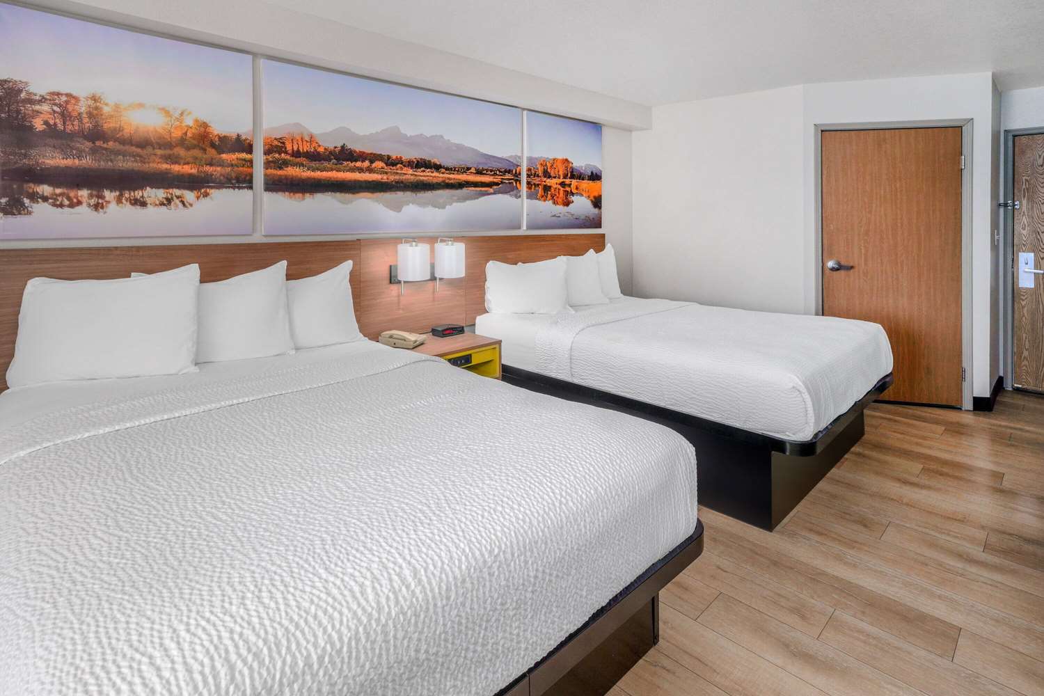 Days Inn and Suites by Wyndham Greeley 4/19