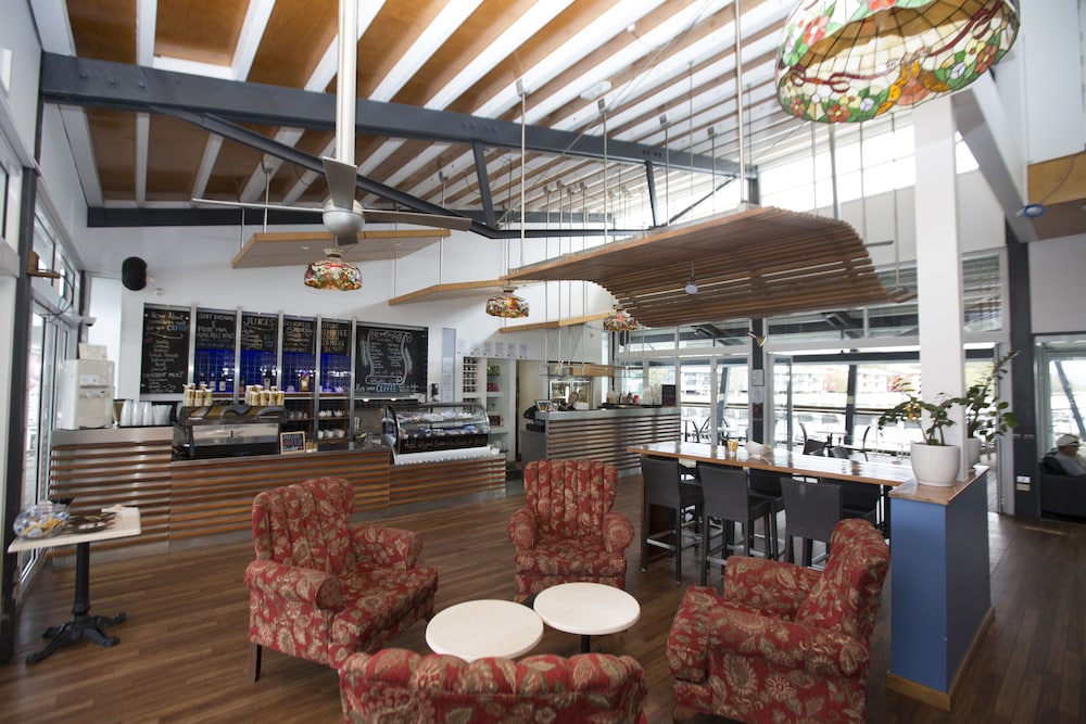 COURAN COVE ISLAND RESORT 24/50