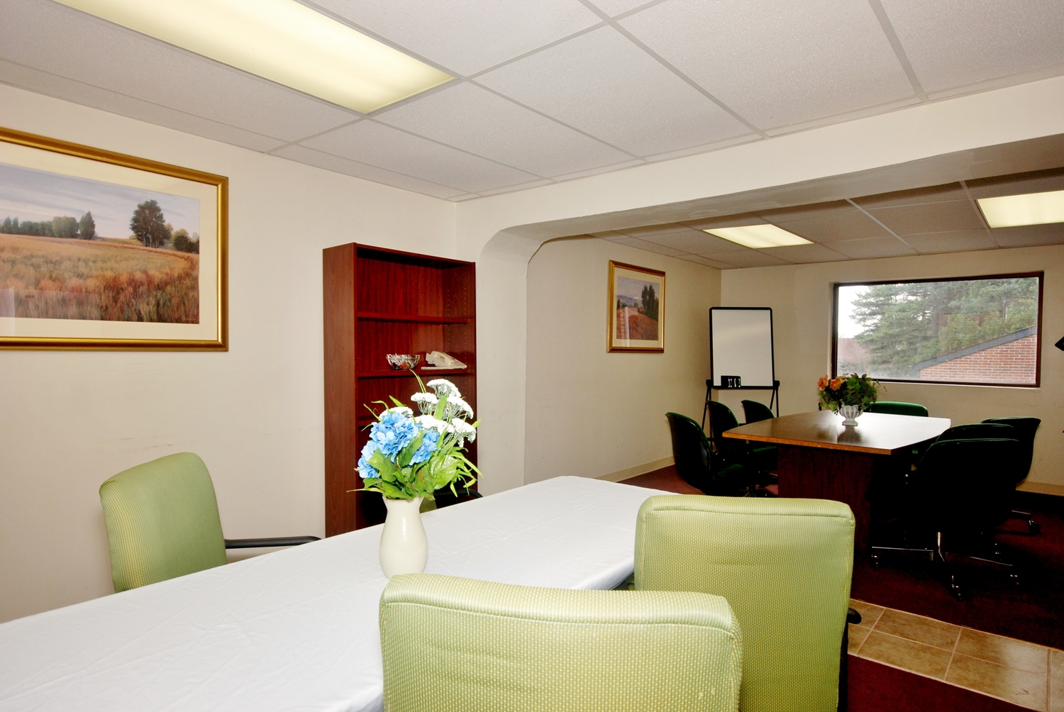 Country Hearth Inn & Suites Marietta 5/43