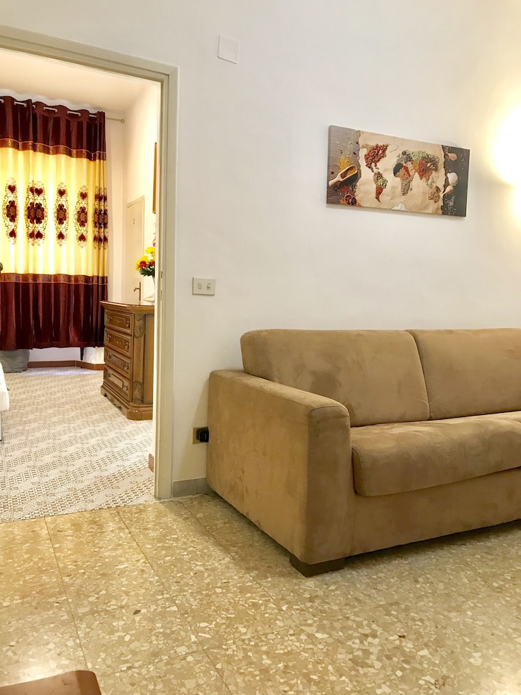 Colosseum Luxury Room 24/30