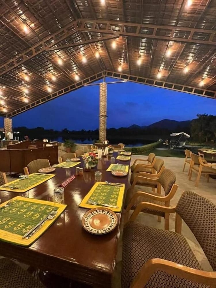 Shikarbadi Hotel 31/50
