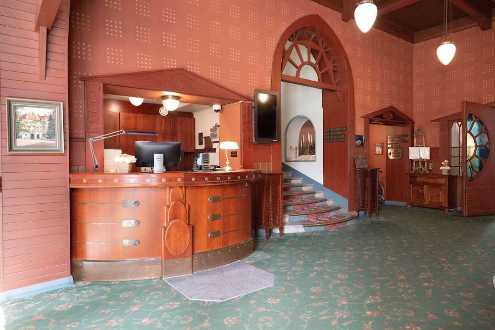 lobby