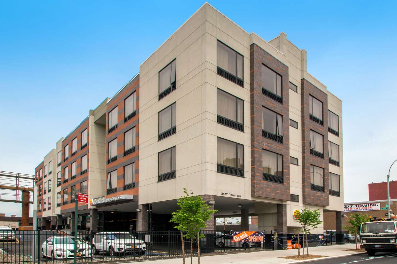Comfort Inn And Suites Near Stadium 44/44