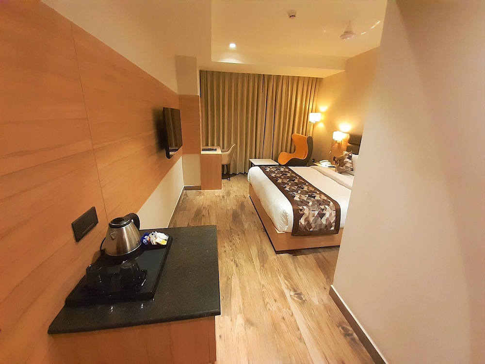 HOTEL LEGEND INN 7/22