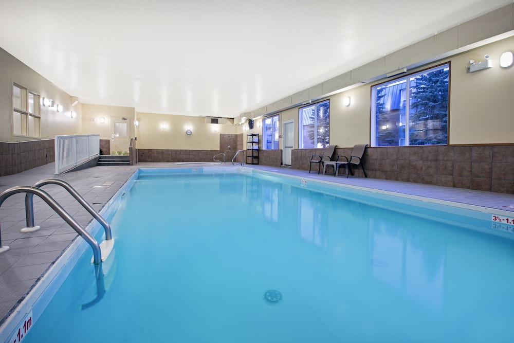 Ramada by Wyndham Prince Albert 28/52