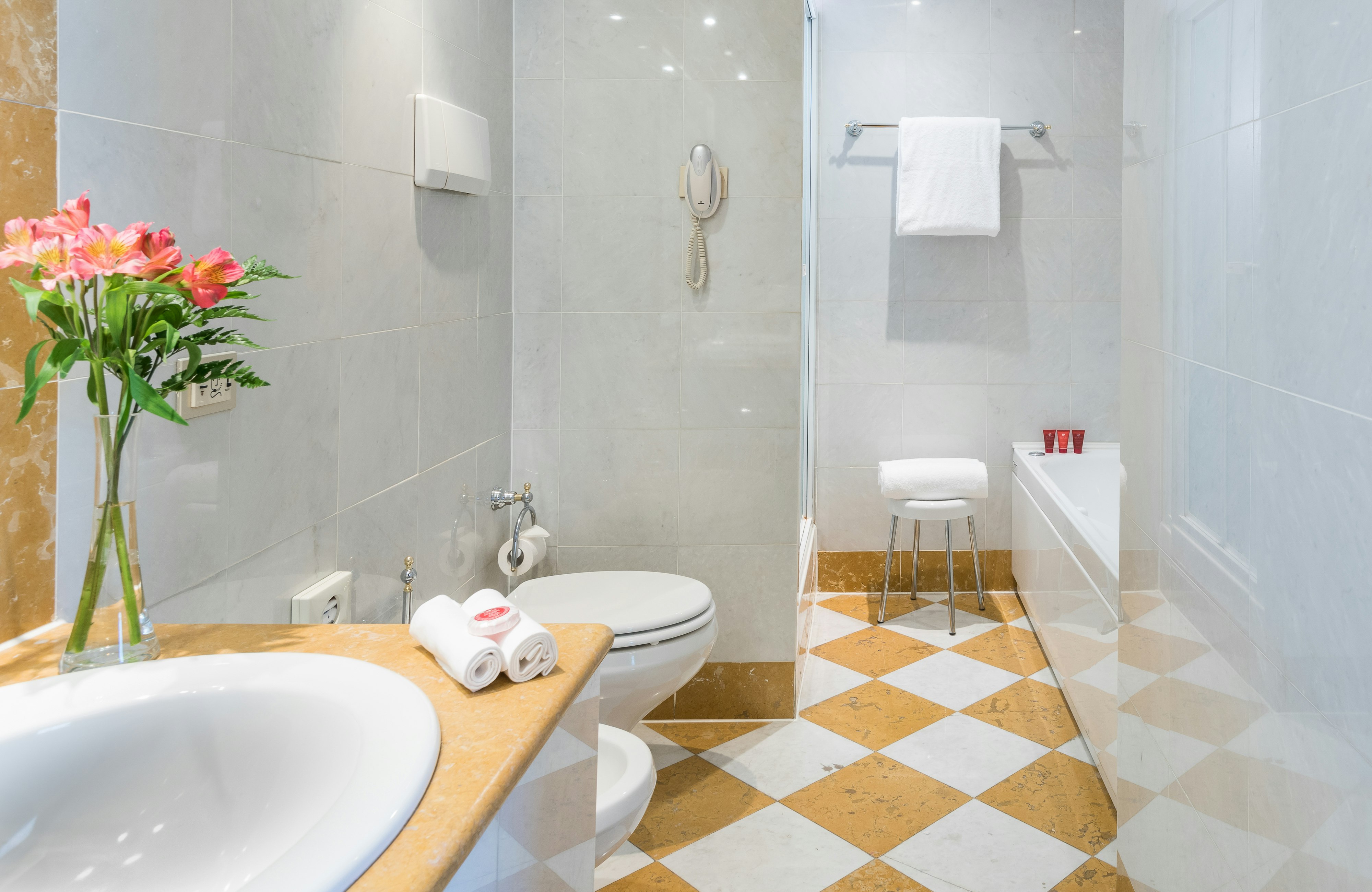 Leonardo Hotel Milan City Center 34/35