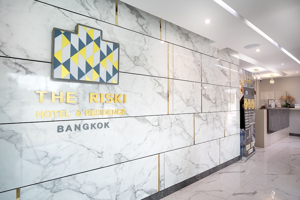 The Riski Hotel at Bangphlat Station 5/50