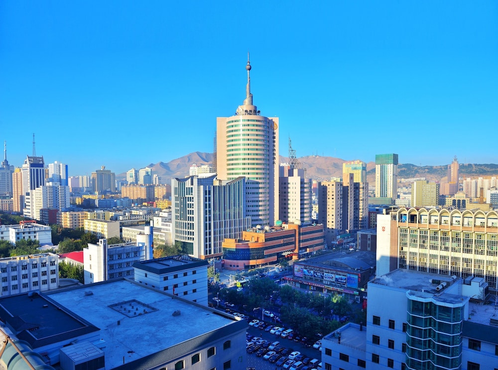 Luxemon Xinjiang Hongfu Hotel 29/30