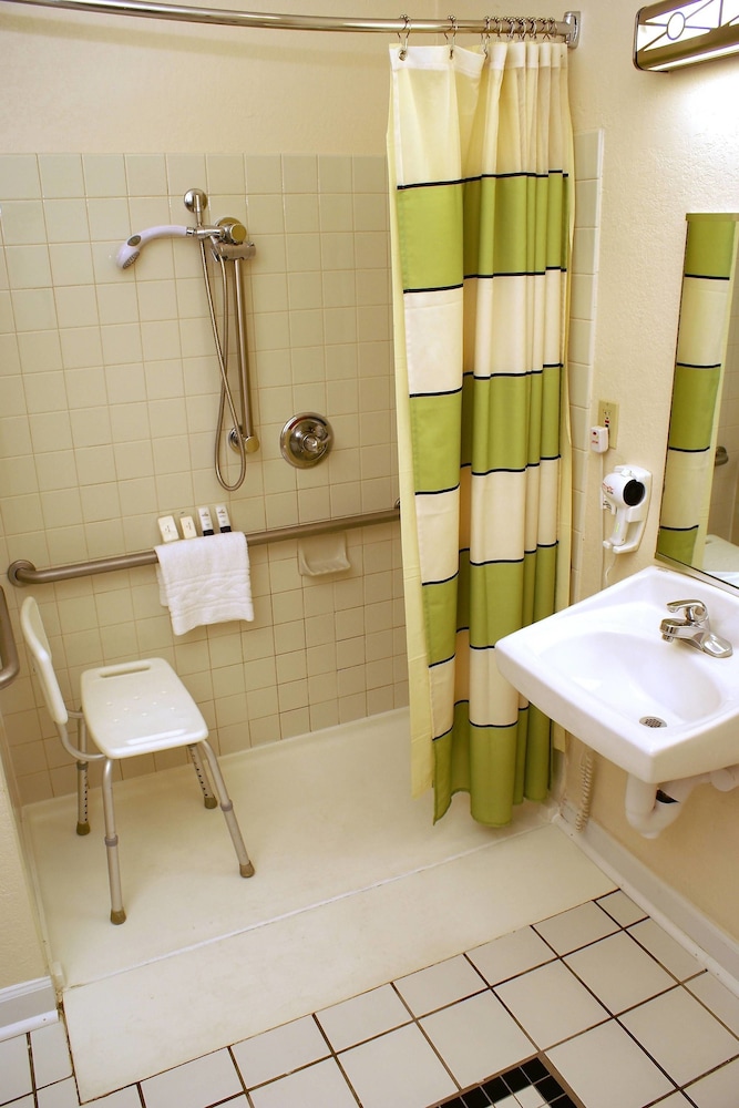 Fairfield Inn & Suites by Marriott Fredericksburg 9/22