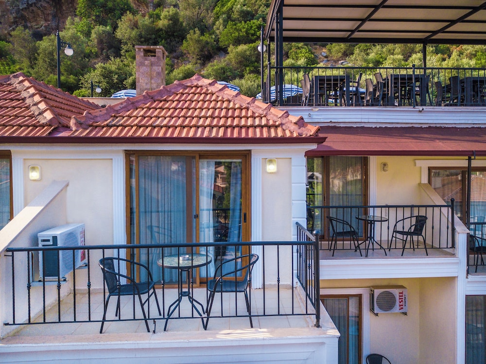 TURUNC LIFE HOTEL 5/48