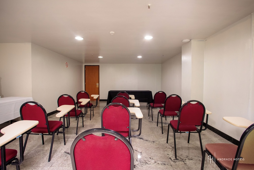 Rede Andrade Hangar (ex. Hangar Hotel) 55/59