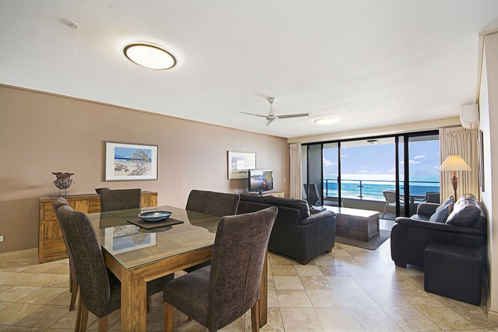 Clubb Coolum Beach Resort 45/65
