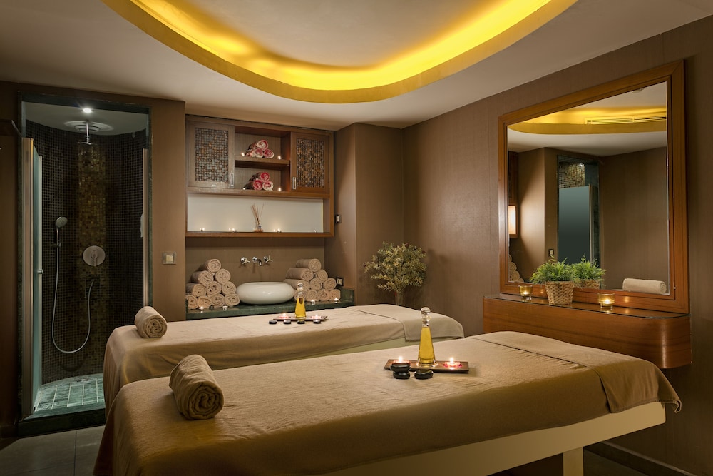 Titanic Business Kartal 25/50
