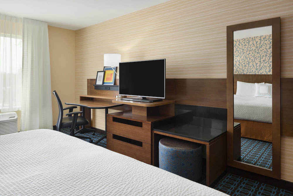 Fairfield Inn & Suites Akron Fairlawn 11/23
