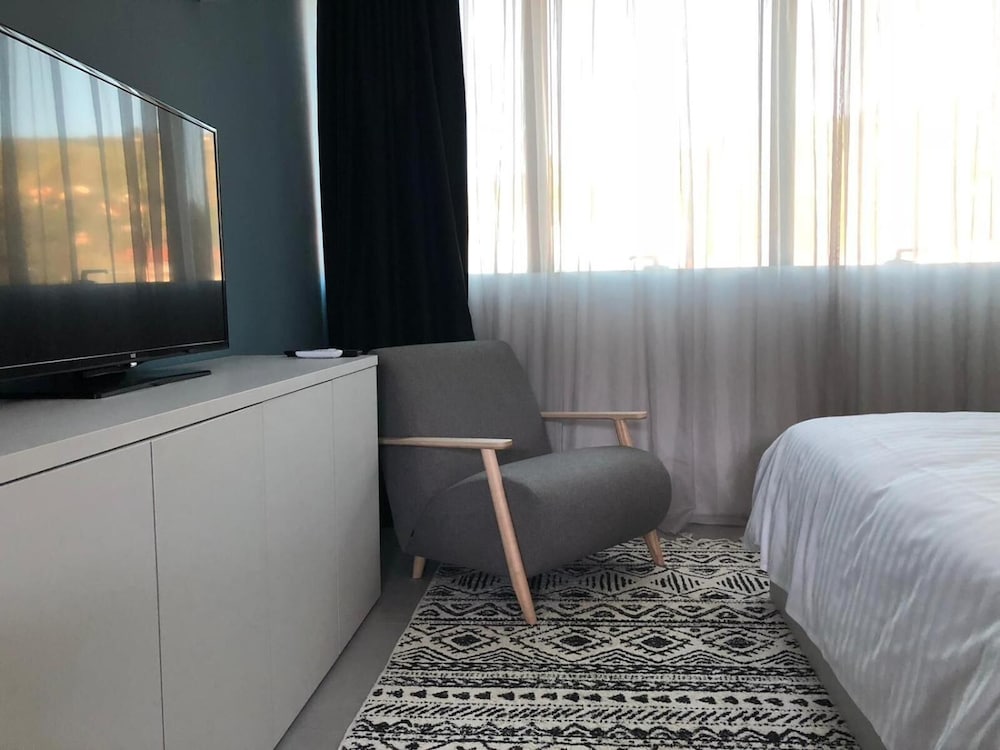Hotel Cubis 17/59