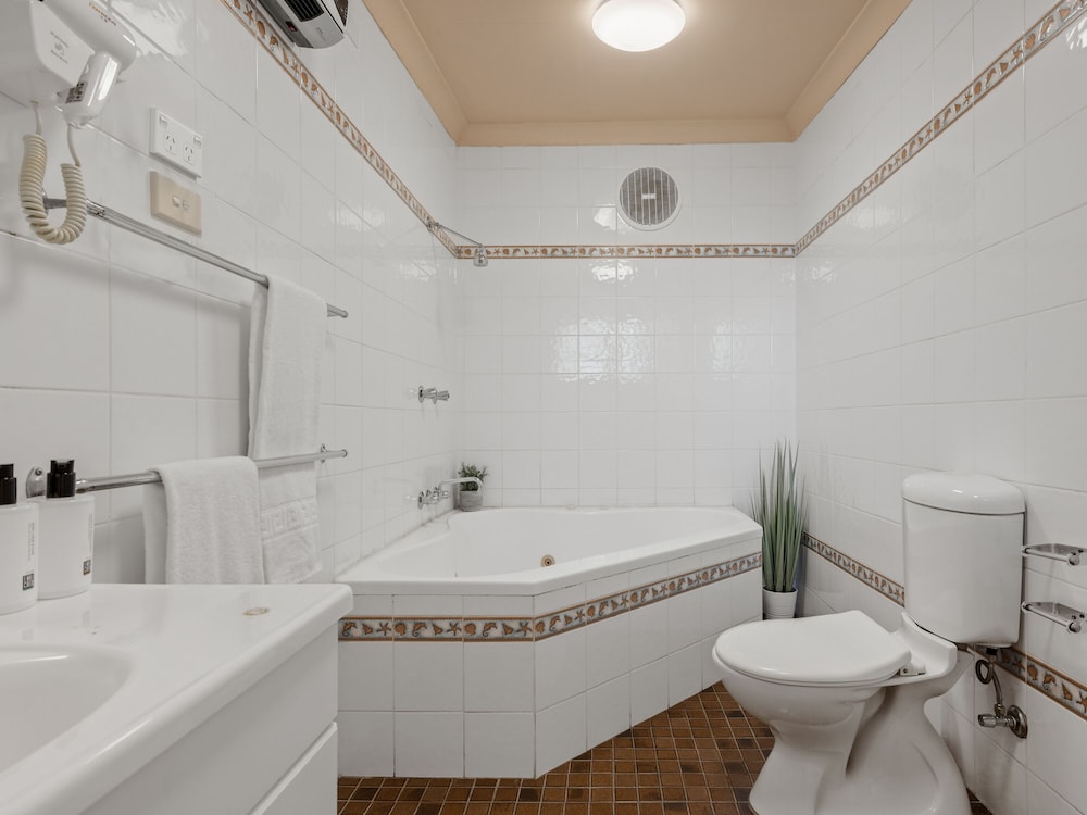 Katoomba Town Centre Motel 42/44