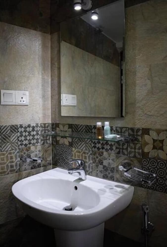 Blue Moon Guest House 33/45