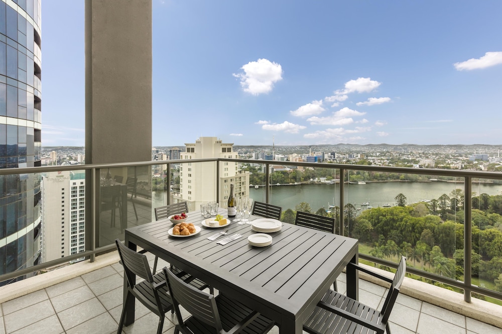 Oaks Brisbane On Margaret Suites 47/64
