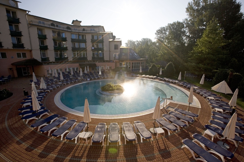 Lotus Therme Hotel And Spa Formerly Rogner Hotel Spa Lotus Therme 3/84