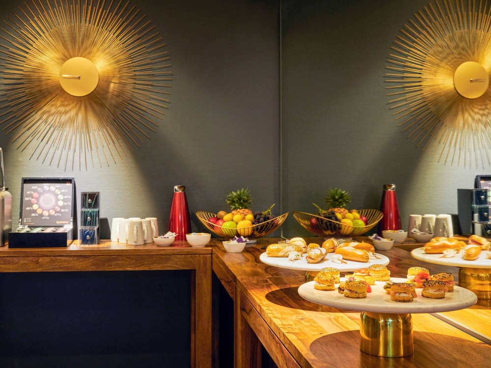 Hotel Mercure Paris 15 Porte De Versailles 47/63