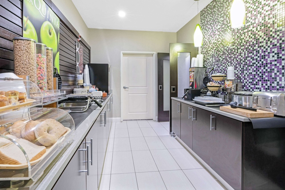 La Quinta Inn & Suites by Wyndham Ada 31/44