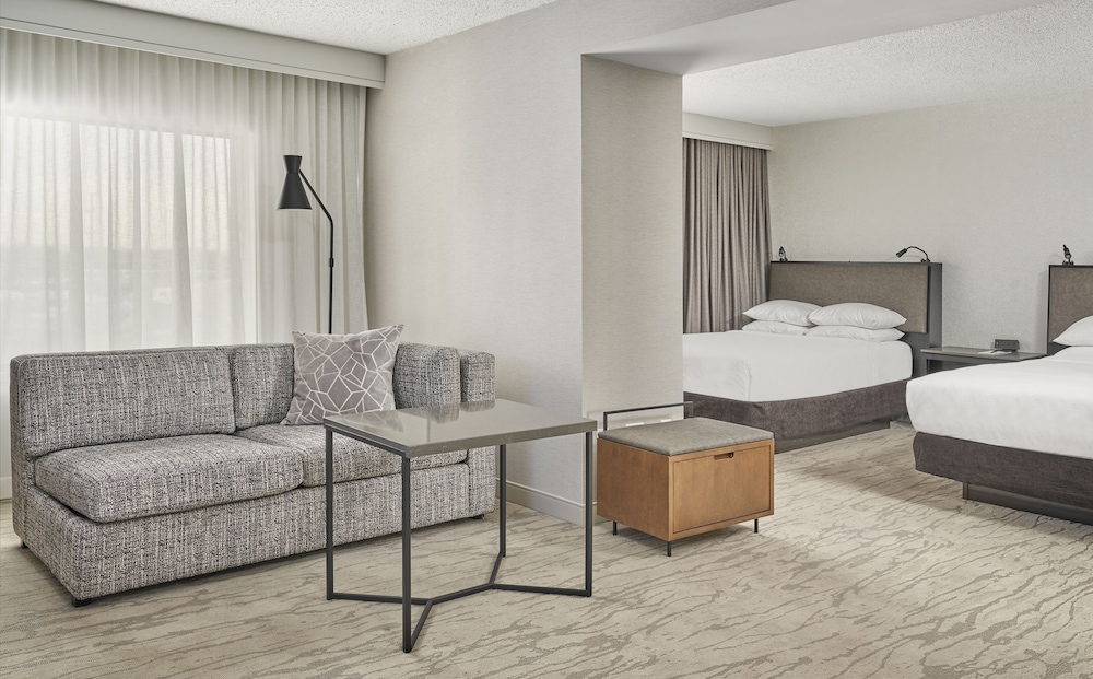 Hyatt Regency Deerfield 31/57