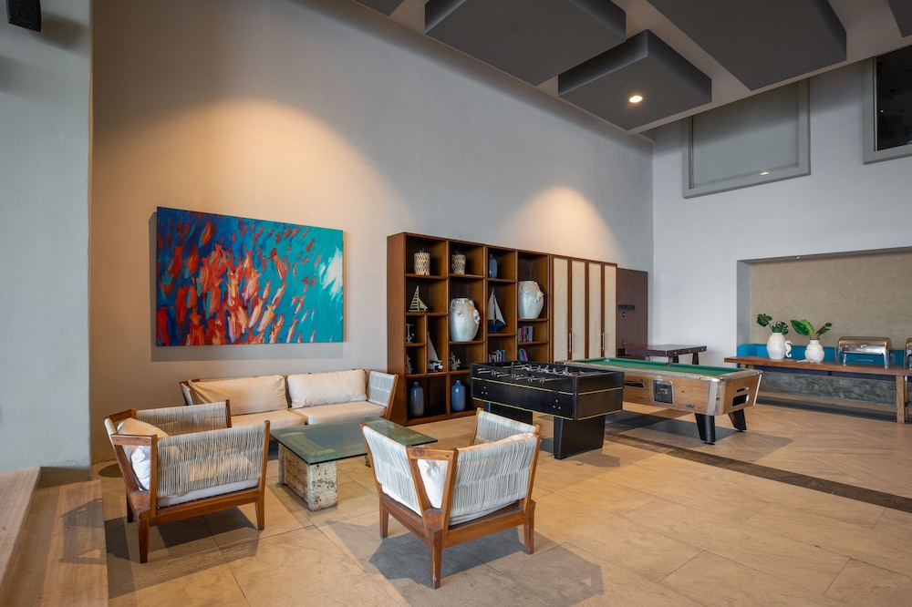 Royal Villas Resort Hotel 43/65