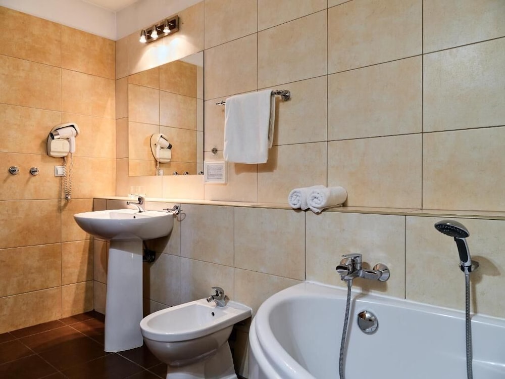 Witek Hotel 45/50