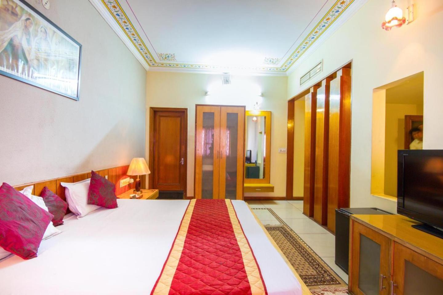 HOTEL SHALIMAR 13/43