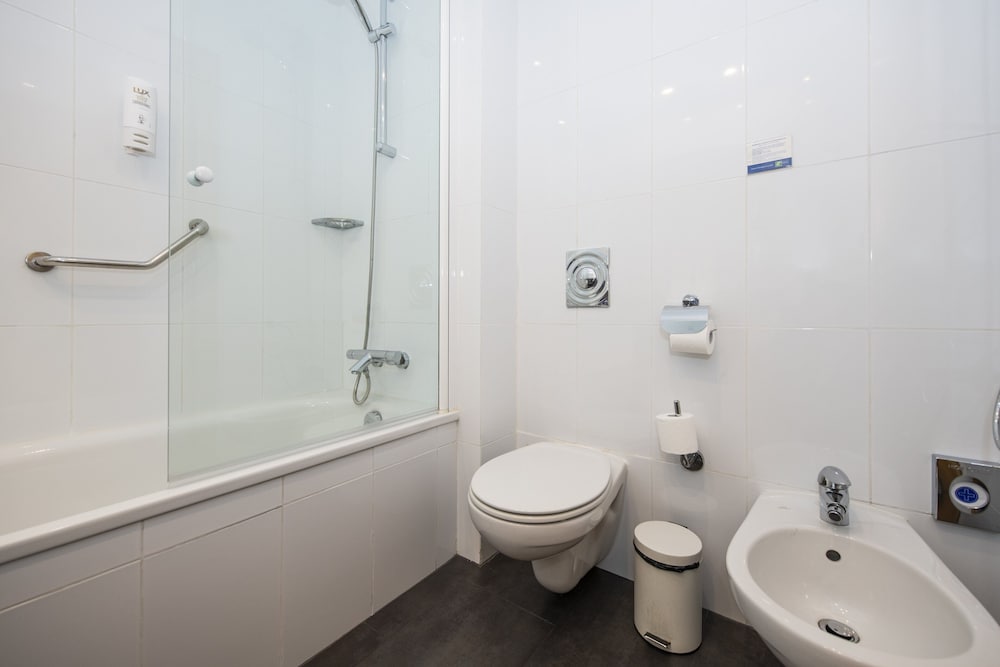 غرفة قياسية بسرير مزدوج، Holiday Inn Express Barcelona Montmelo 3/5