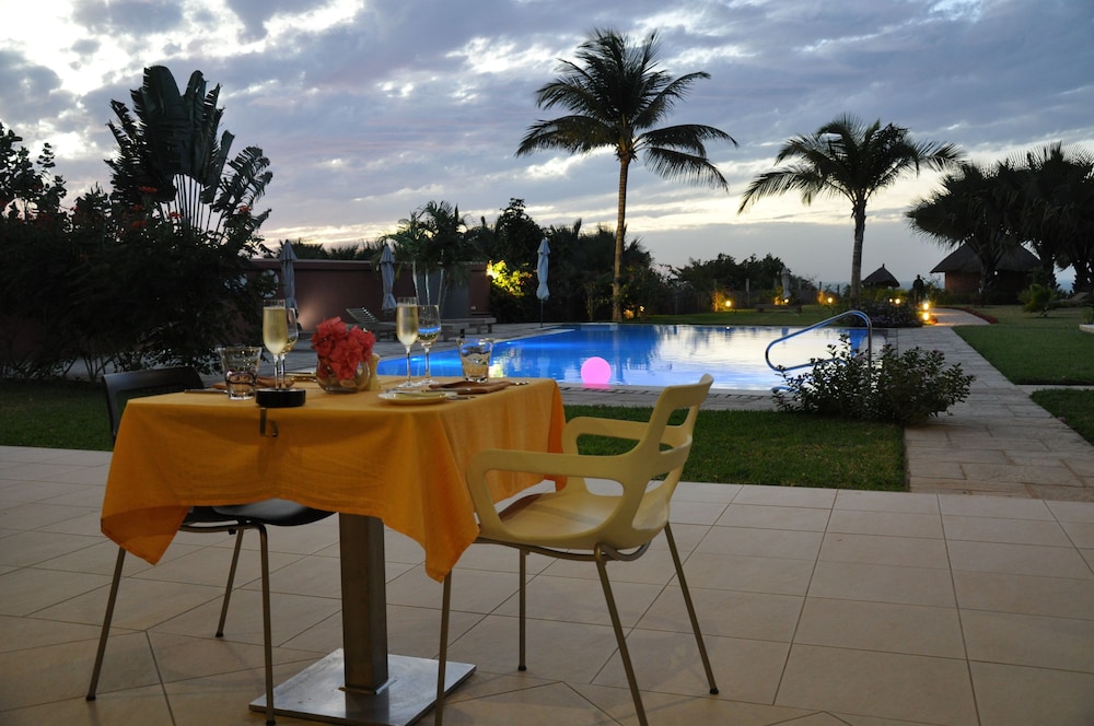 Leo S Beach Hotel Restaurant Adults Only 16/39