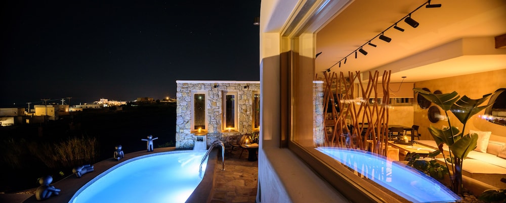 VRACHOS SUITES MYKONOS 51/75