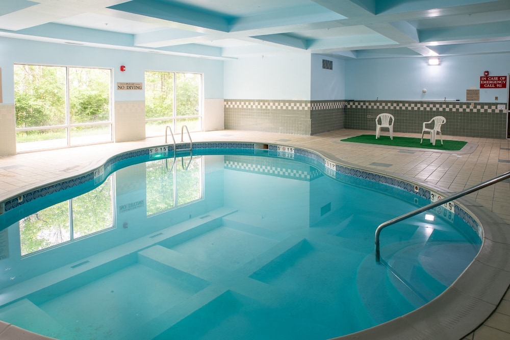 BlissPoint Inn and Suites Marion 18/47