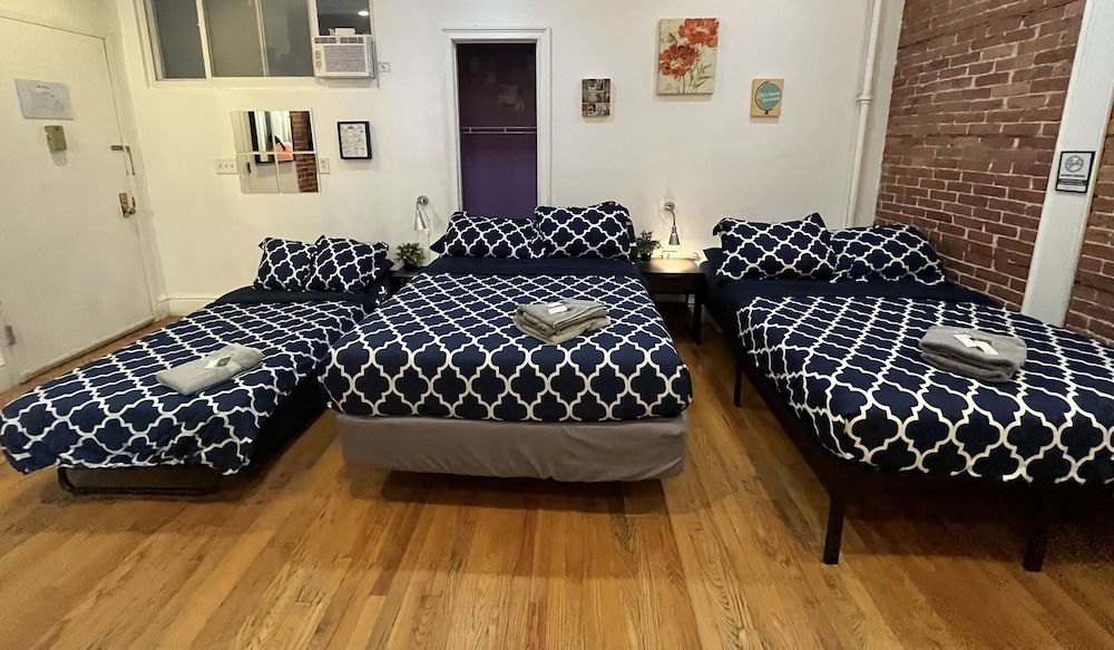 Macy Empire Apartments 24/50