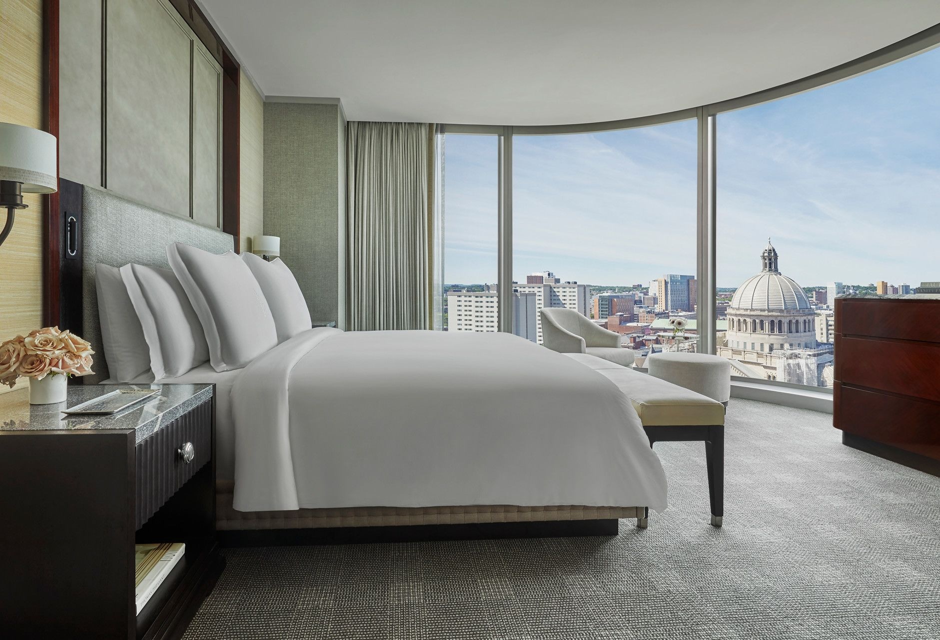 SUITE, BACK BAY VIEW, CORNER, ACCESSIBLE