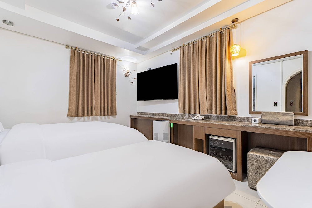 Ciel hotel 16/84
