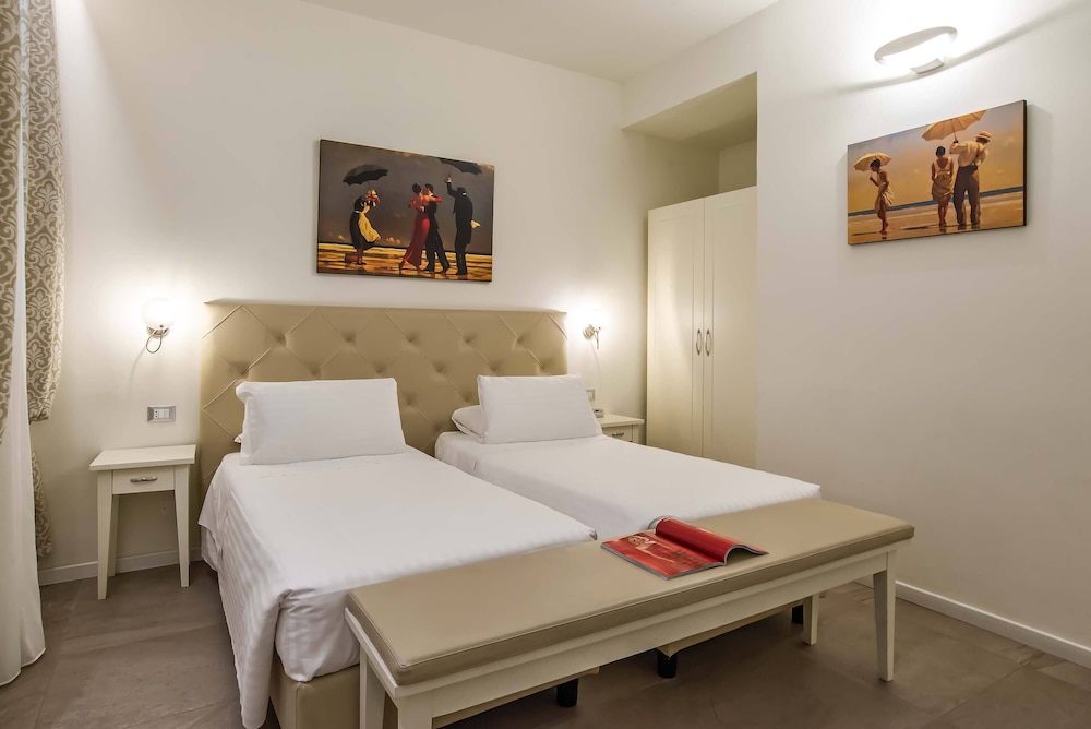 Hotel Accademia 36/56