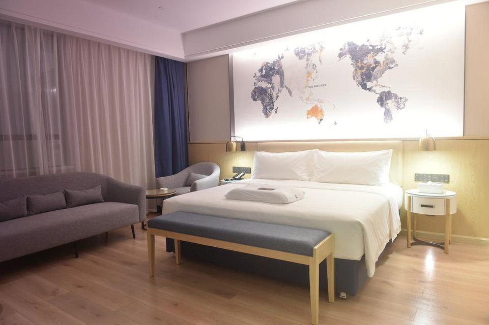 Kyriad Marvelous Hotel (Luoding Huanshi East Road) 16/38