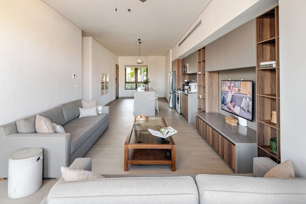 The Paraiso Residences at Marina Cabo 32/55