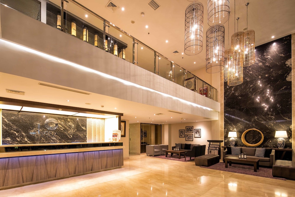 Oria Hotel 8/50