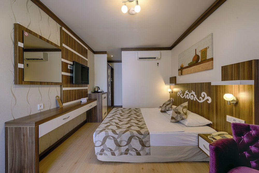 Akalia Suite Hotel and Spa 12/37