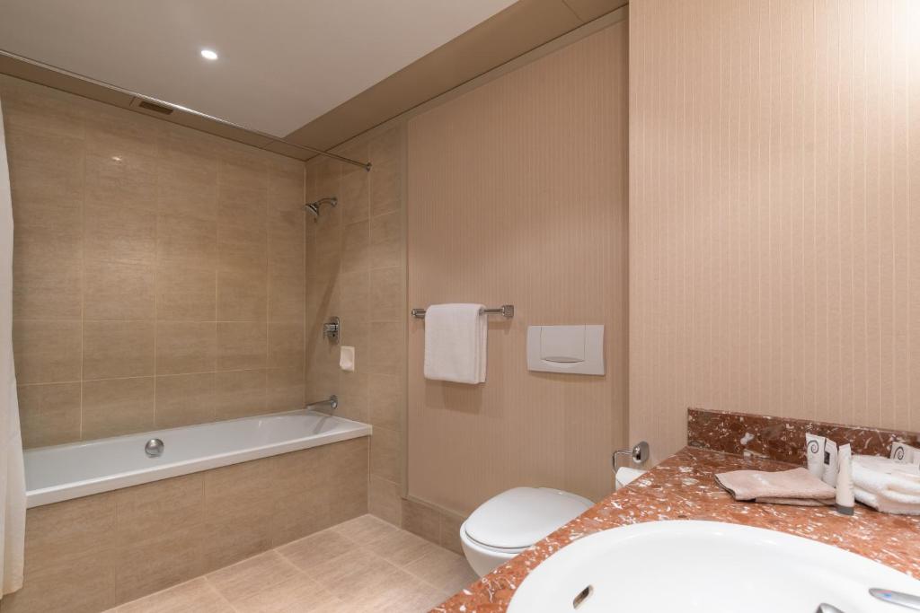 جناح جونيور، Distinction Rotorua Hotel & Conference Centre 5/5