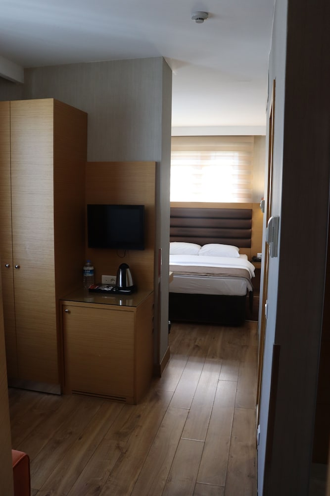 Taksim Riva Hotel 53/56