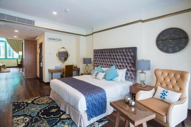 Suite, King Bed, Balcony