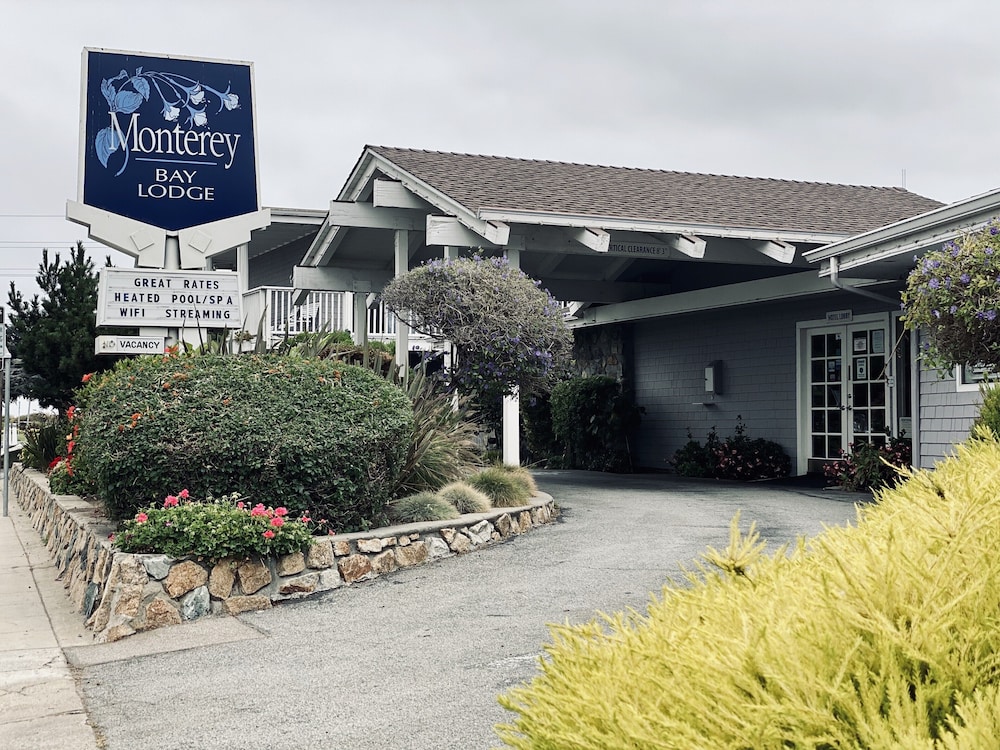 Monterey Bay Lodge 8/71