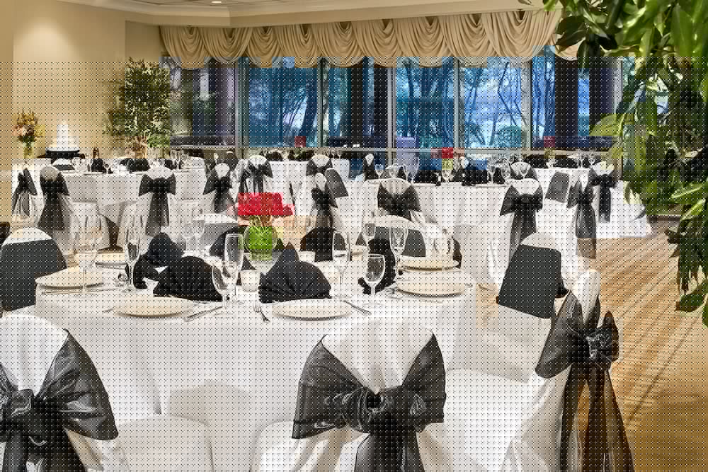 Sheraton Suites Market Center 37/49