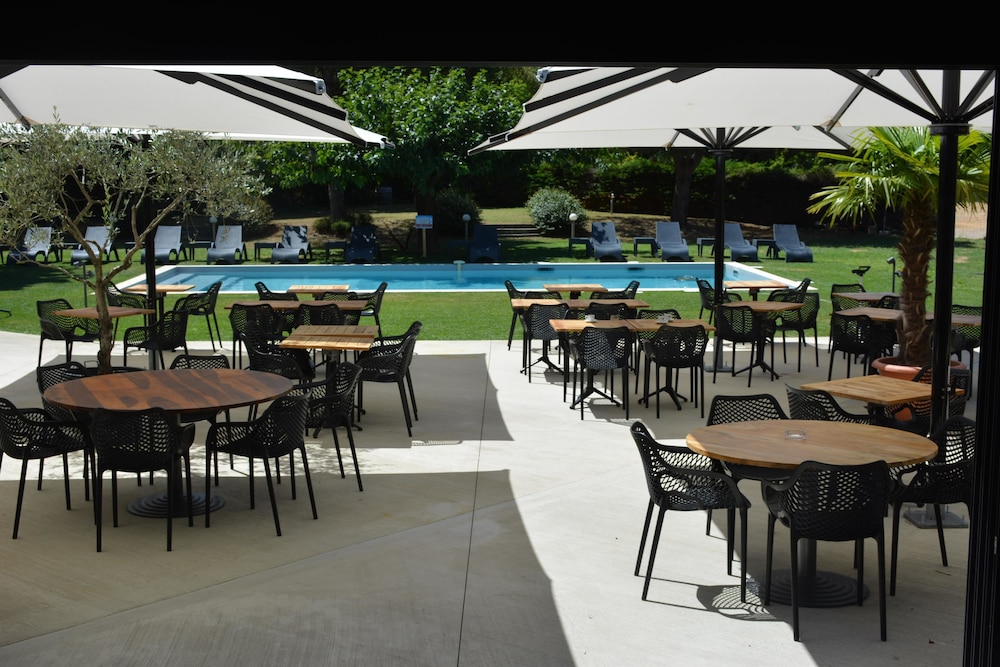 Best Western Premier Clos Syrah Hotel & Spa 53/61